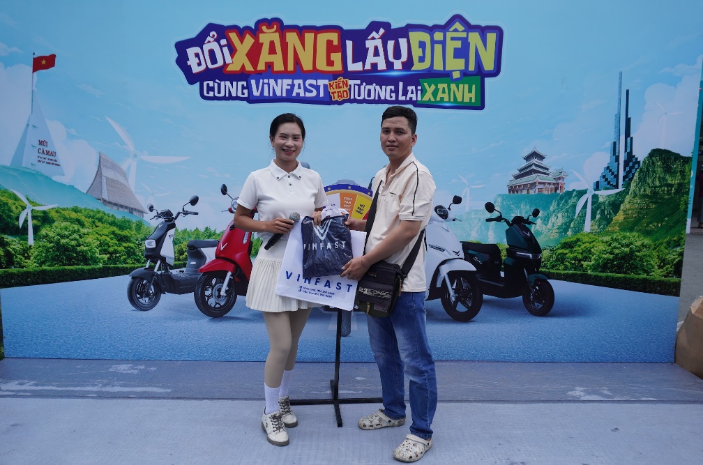 Xu hướng chuyển đổi sang xe máy điện: Giải pháp di chuyển thông minh và kinh tế tại Hà Nội