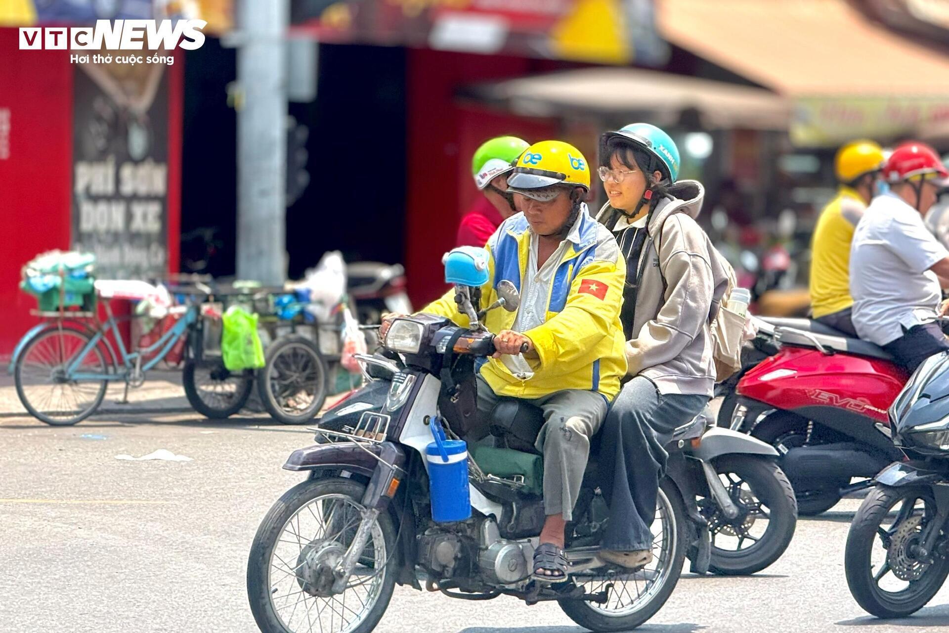 Xu hướng chuyển đổi sang xe điện: Tương lai tất yếu của giao thông đô thị